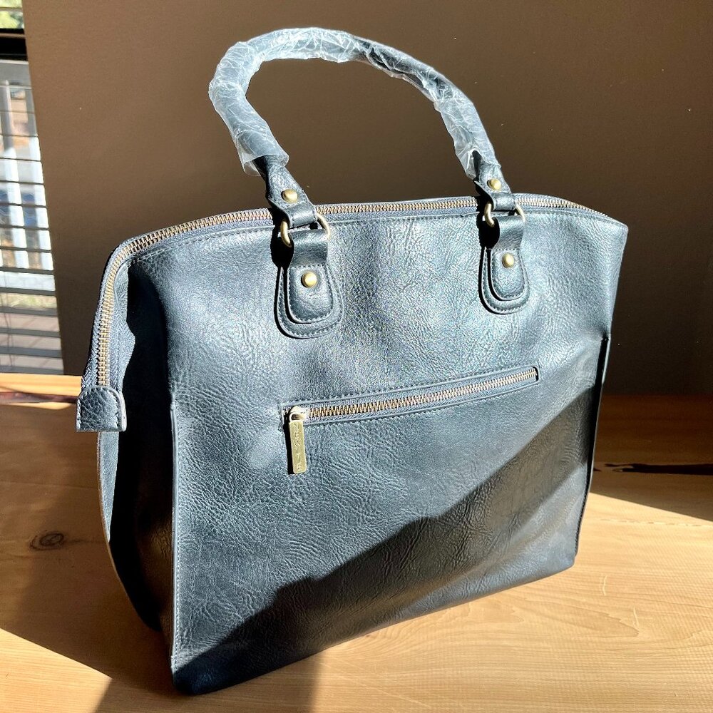 Brand New Stylish Everyday Tote / Baby Diaper Bag by Newlie